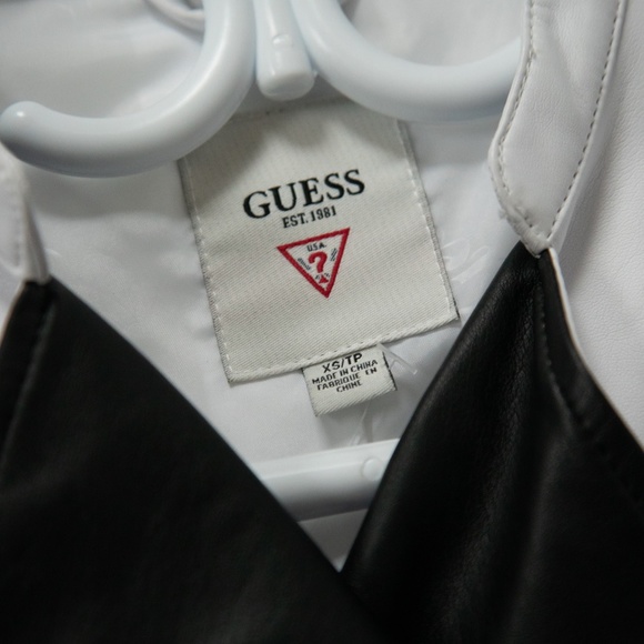 White Cross-Zip Guess Jacket XS - Picture 2 of 7